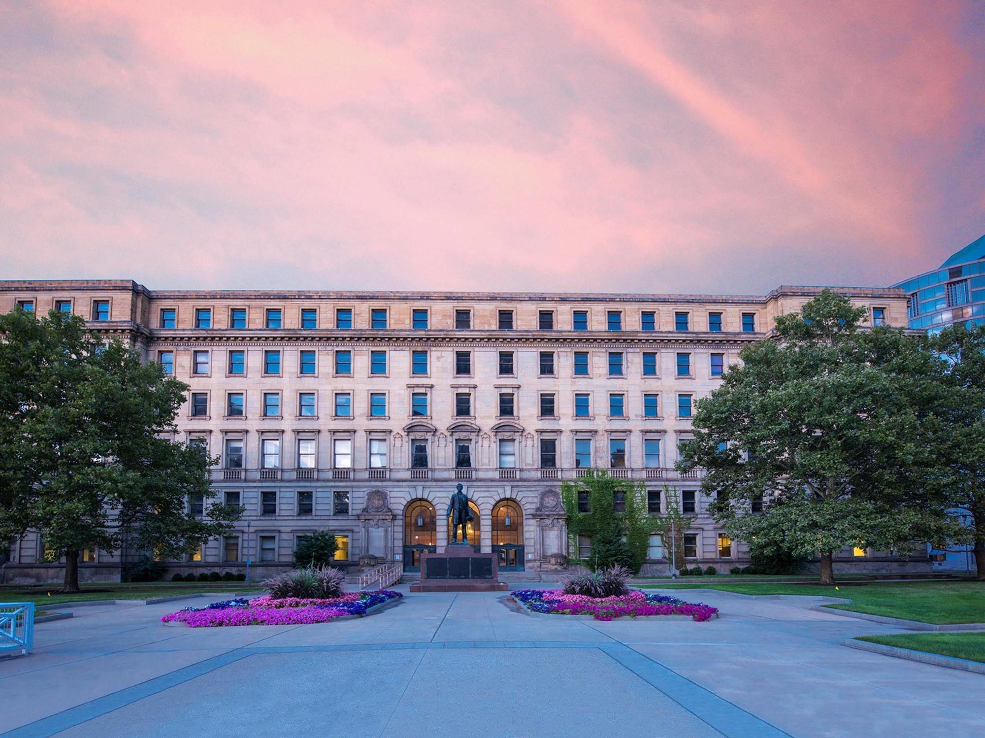 Drury Plaza Hotel Cleveland Downtown Exterior photo